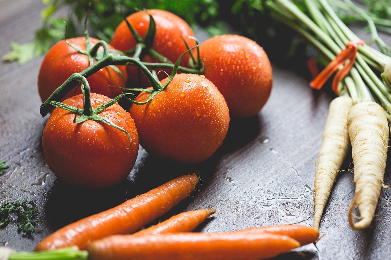 tomatoes-1867744_1280 Tomate
